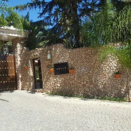 Fazenda Viegas בית אירוח לאגוּ‏ש